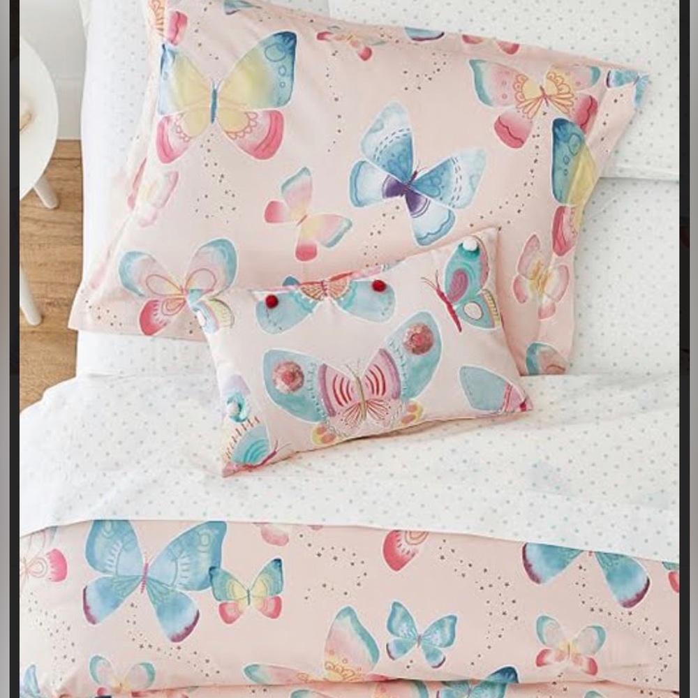 LIKE NEW! Gigi Butterfly Organic Duvet Cover, Sham & Decorative Pillow